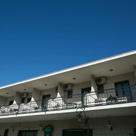 Hotel ビシェーリエ エクステリア 写真