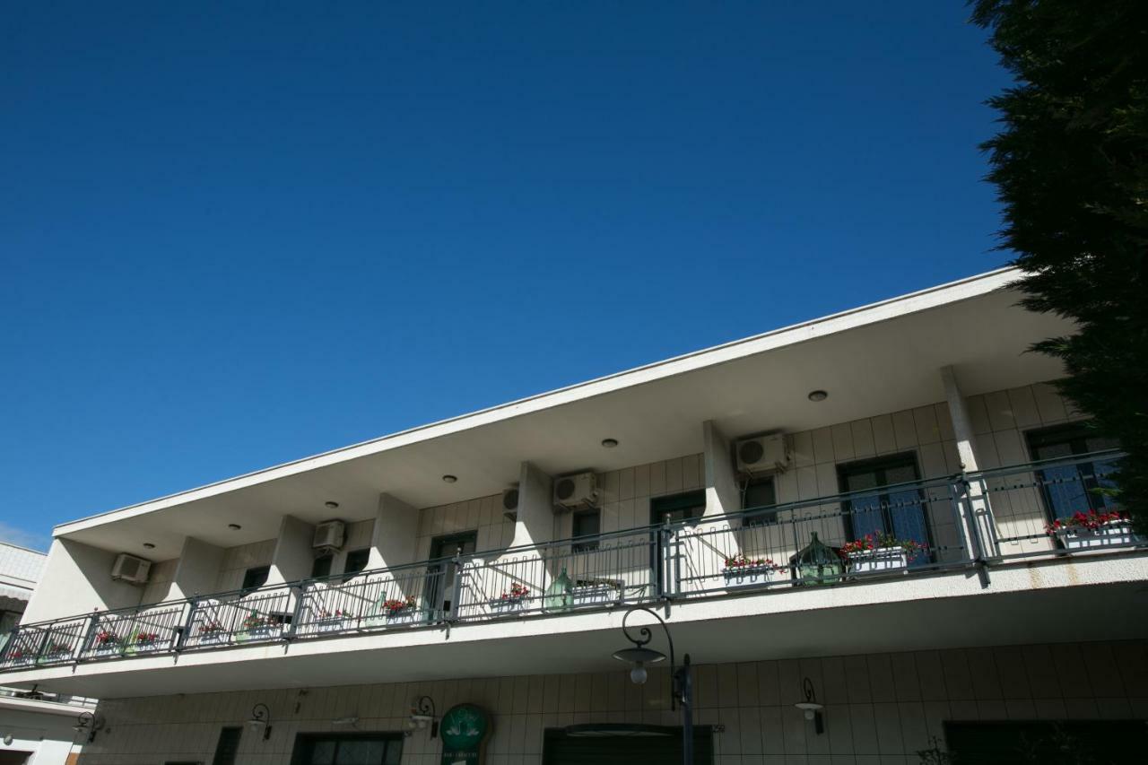 Hotel ビシェーリエ エクステリア 写真